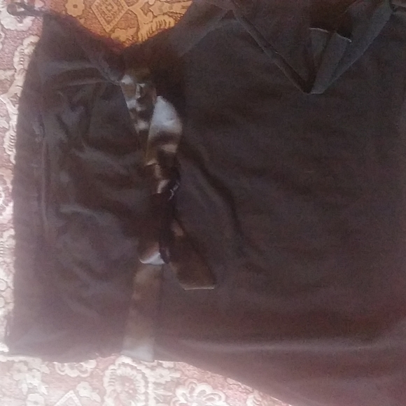 Black with silk ribbon no sleeve top - Picture 2 of 3